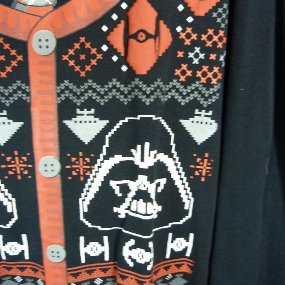 Star Wars Medium Darth Vader Sweatshirt New X-Mas - Picture 6 of 7